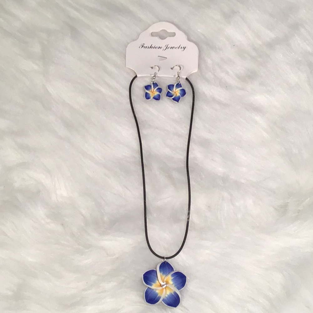 Fashion Jewelry - flower earring necklace set - Picture 2 of 5